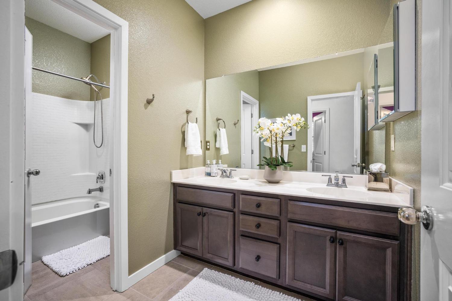 Detail Gallery Image 29 of 37 For 2492 Sweetbay Cir, Tracy,  CA 95377 - 3 Beds | 2/1 Baths