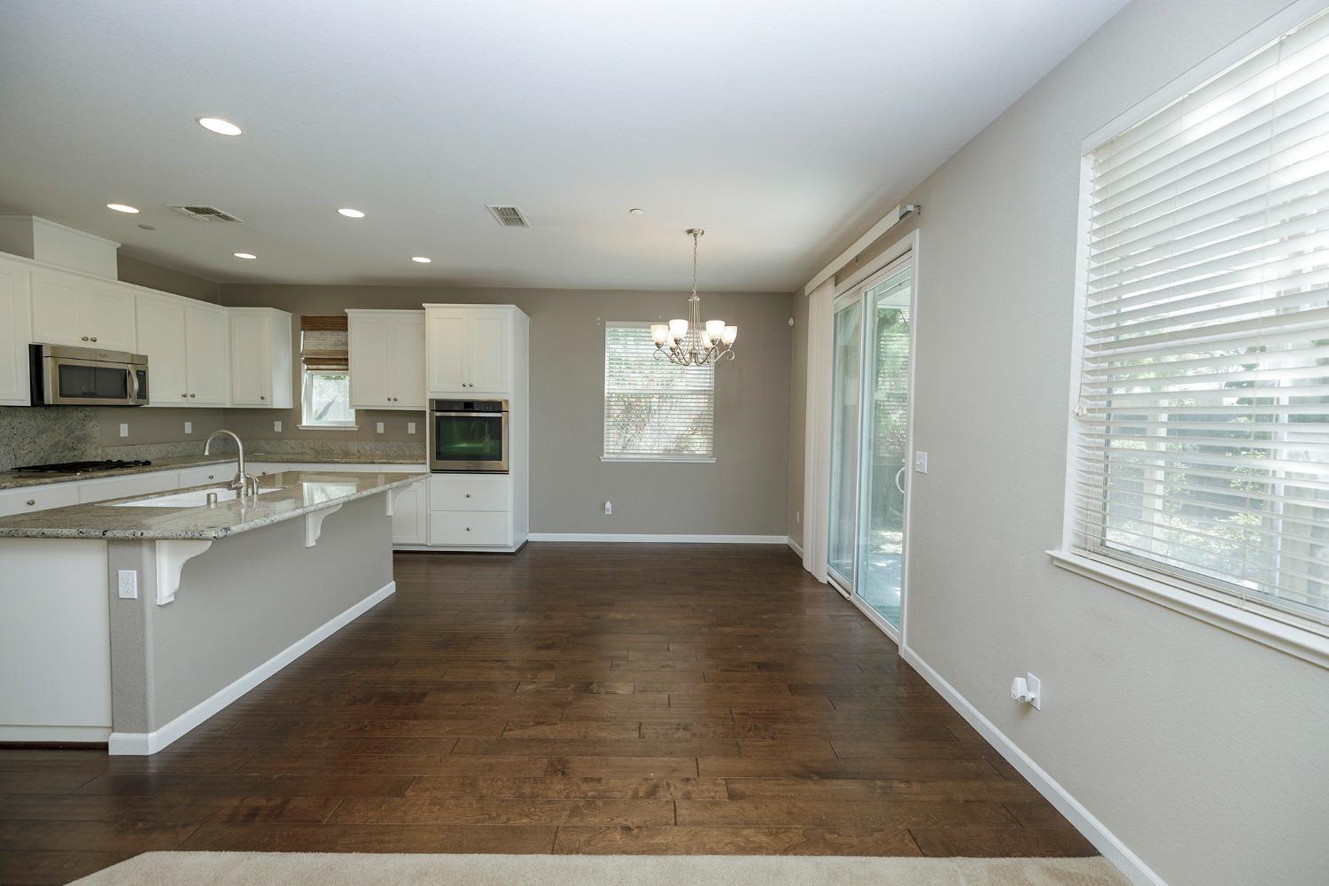 Detail Gallery Image 19 of 62 For 534 Monte Oro St, Manteca,  CA 95337 - 3 Beds | 2/1 Baths