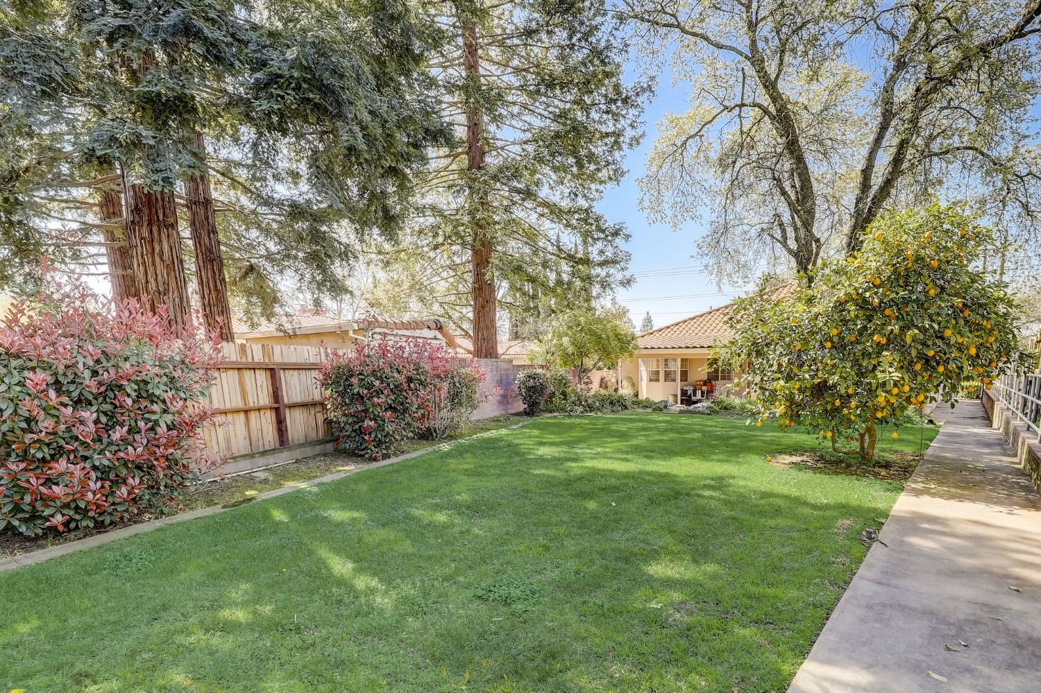 Photo of 4150 Garfield Ave in Carmichael, CA