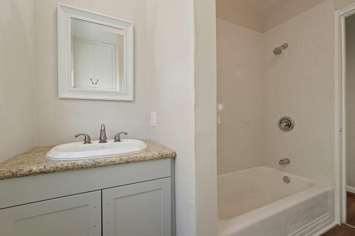Detail Gallery Image 22 of 31 For 1944 Michigan Ave, Stockton,  CA 95204 - 3 Beds | 2 Baths