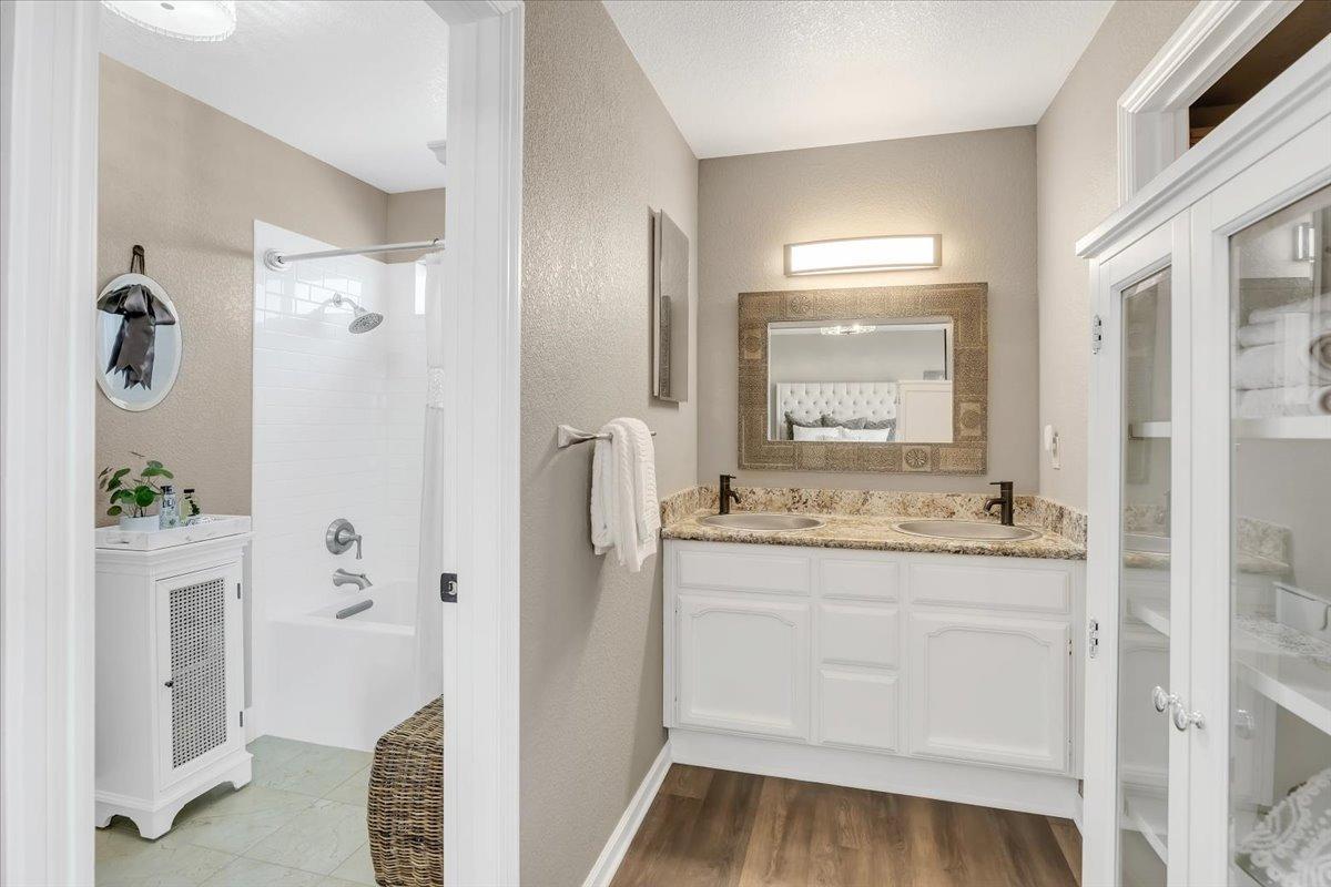 Detail Gallery Image 34 of 77 For 3839 Signal Hill Trl, Copperopolis,  CA 95228 - 3 Beds | 2/1 Baths