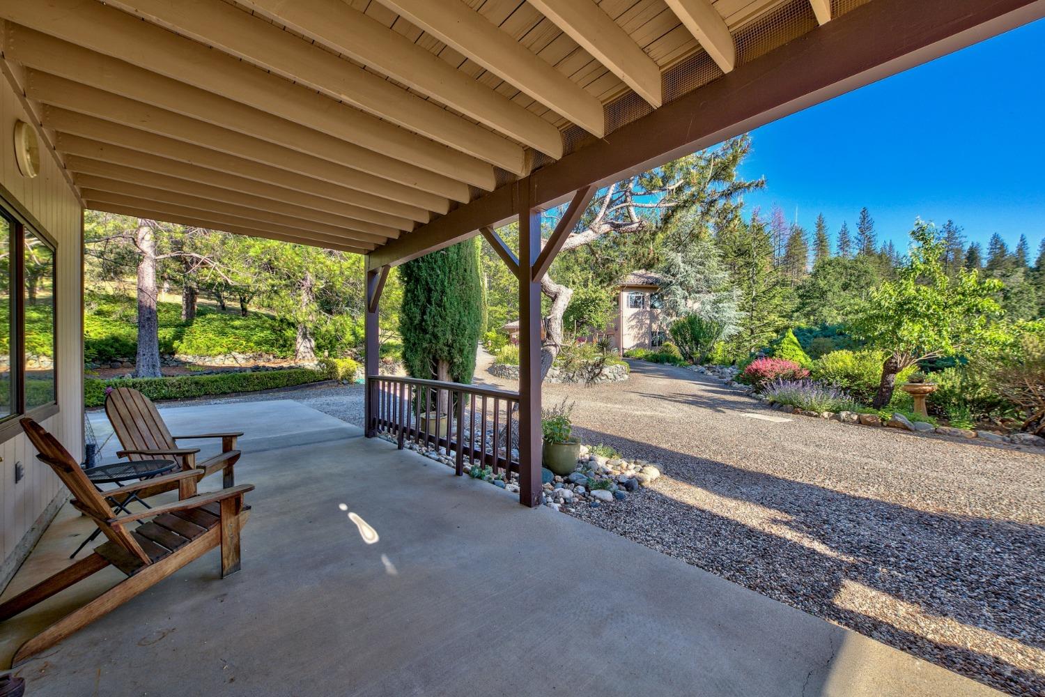 Detail Gallery Image 40 of 56 For 25195 Castlewood Ln, Colfax,  CA 95713 - 3 Beds | 3/1 Baths
