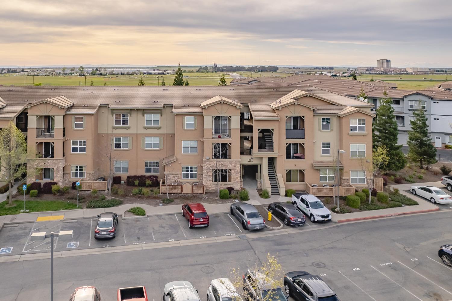 Detail Gallery Image 3 of 20 For 1191 Whitney Ranch Pkwy #814,  Rocklin,  CA 95765 - 2 Beds | 2 Baths