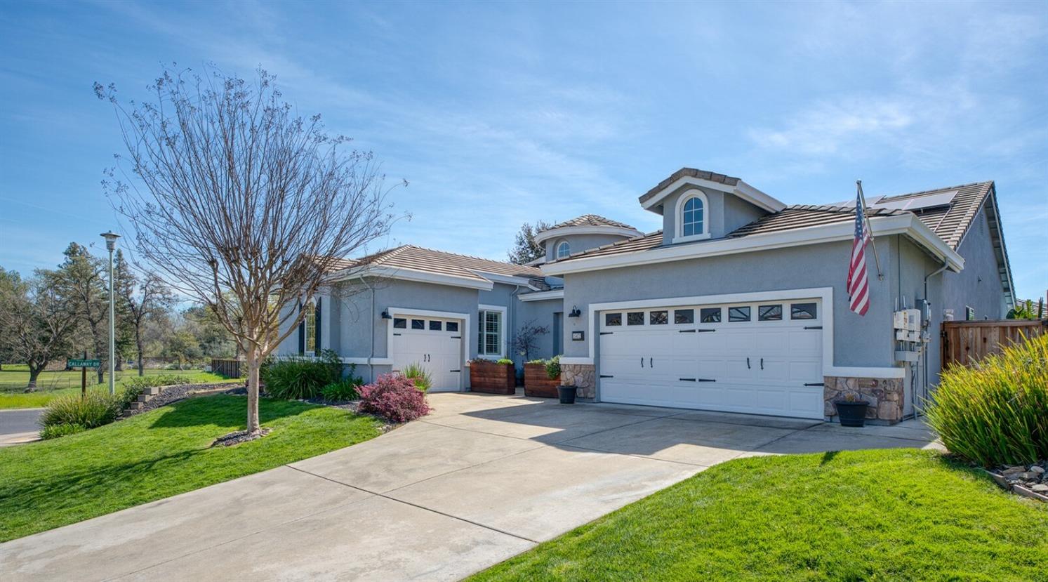 Photo of 15472 Feathery Ct in Rancho Murieta, CA
