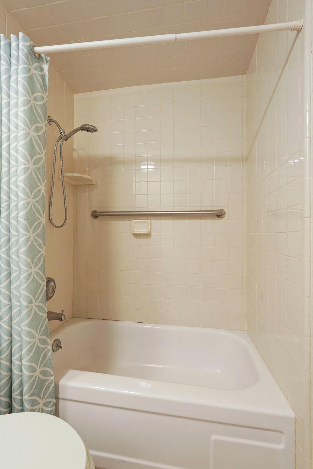 Detail Gallery Image 21 of 31 For 3770 W Benjamin Holt Dr #13,  Stockton,  CA 95219 - 2 Beds | 2 Baths