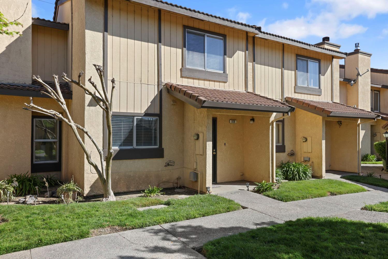 Detail Gallery Image 3 of 41 For 3120 Andre Ln, Turlock,  CA 95382 - 2 Beds | 1/1 Baths