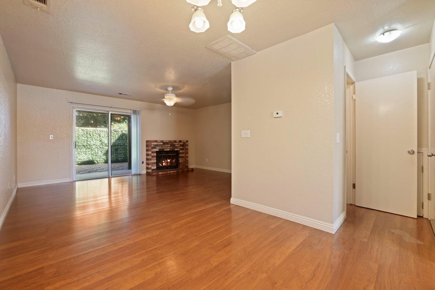 Detail Gallery Image 13 of 41 For 3120 Andre Ln, Turlock,  CA 95382 - 2 Beds | 1/1 Baths