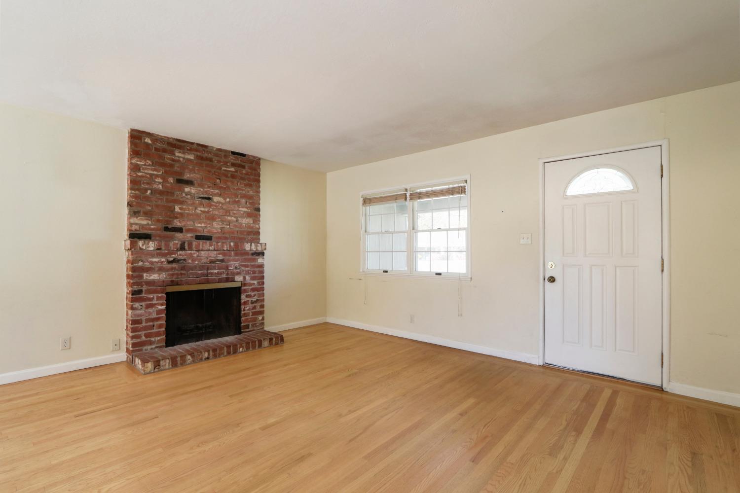 Detail Gallery Image 5 of 37 For 3624 Ardmore Rd, Sacramento,  CA 95821 - 4 Beds | 1/1 Baths
