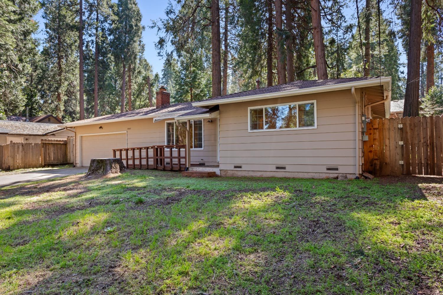 Detail Gallery Image 1 of 19 For 2803 Loyal Ln, Pollock Pines,  CA 95726 - 2 Beds | 1 Baths