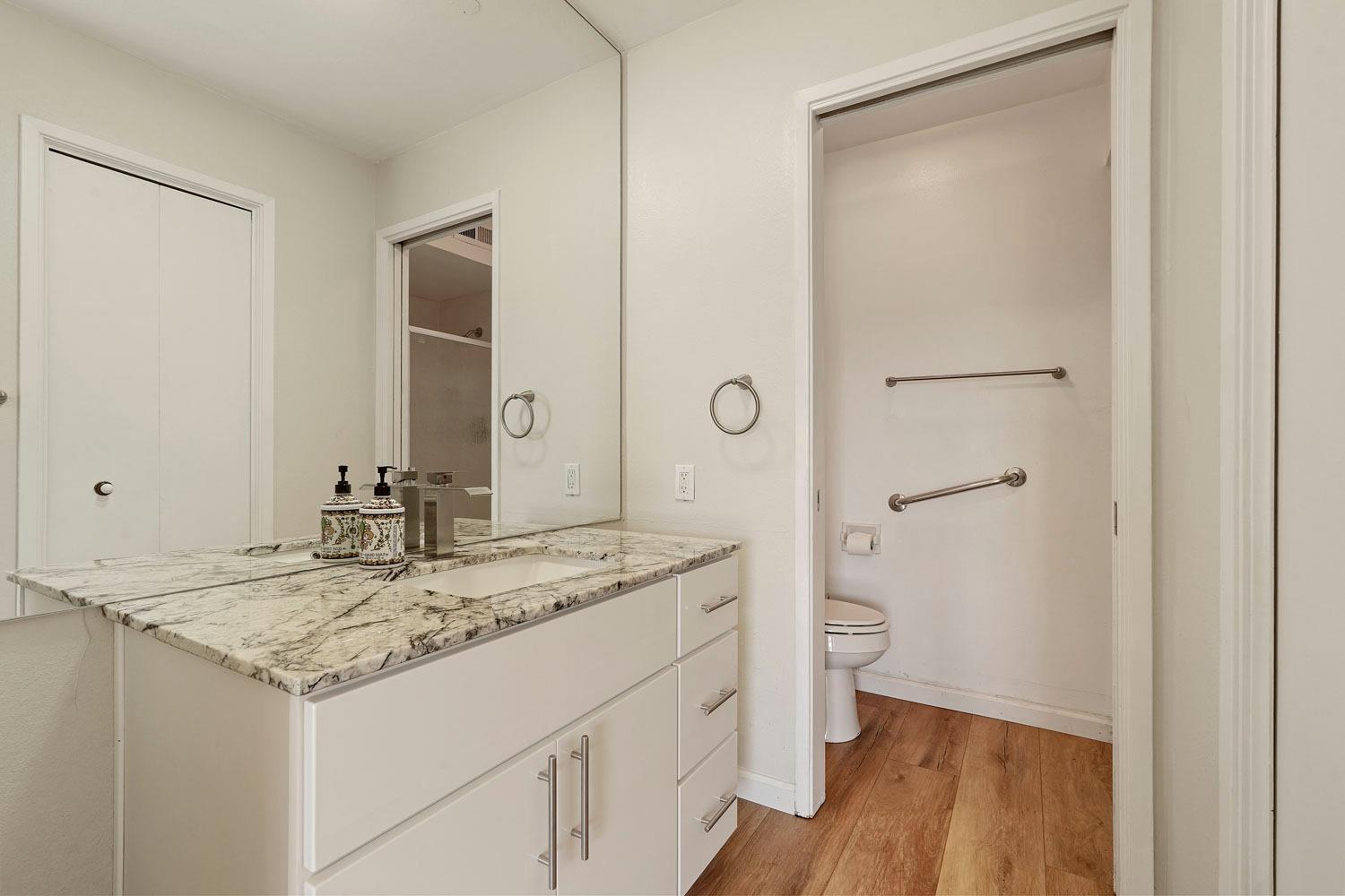 Detail Gallery Image 16 of 31 For 3770 W Benjamin Holt Dr #13,  Stockton,  CA 95219 - 2 Beds | 2 Baths