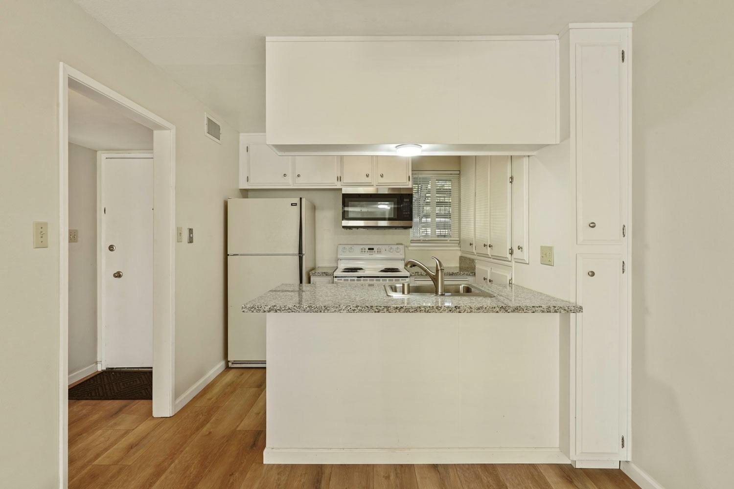 Detail Gallery Image 4 of 31 For 3770 W Benjamin Holt Dr #13,  Stockton,  CA 95219 - 2 Beds | 2 Baths