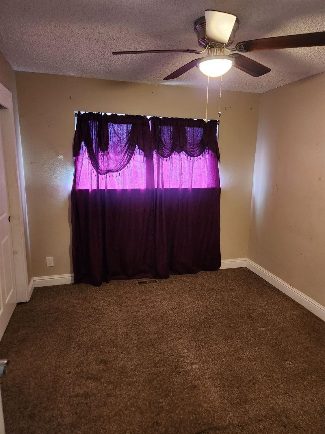 Detail Gallery Image 6 of 11 For 19427 Road 24, Madera,  CA 93638 - 3 Beds | 2 Baths