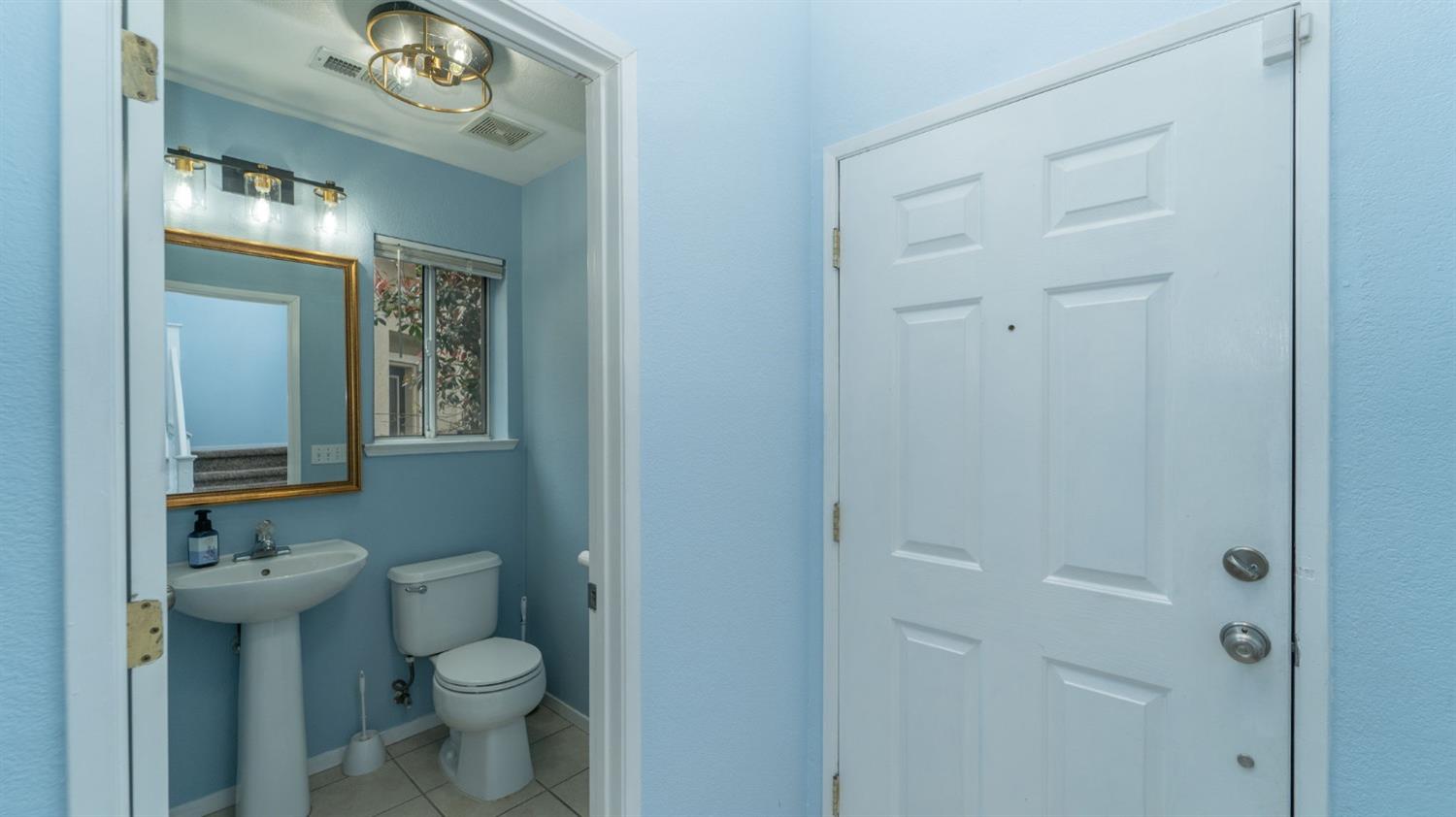 Detail Gallery Image 8 of 33 For 4859 Timepiece Cir, Stockton,  CA 95219 - 3 Beds | 2/1 Baths