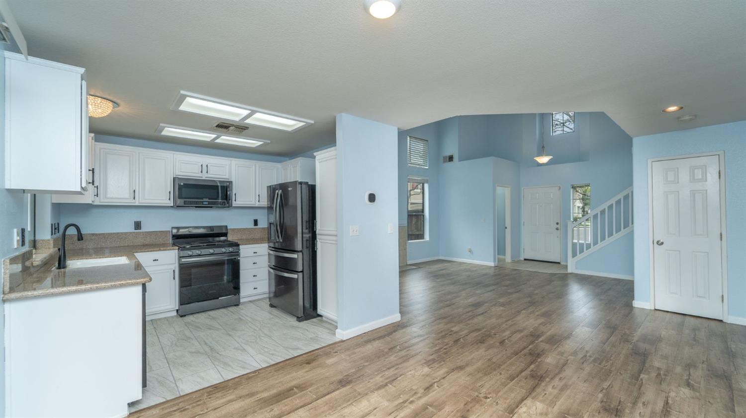 Detail Gallery Image 12 of 33 For 4859 Timepiece Cir, Stockton,  CA 95219 - 3 Beds | 2/1 Baths