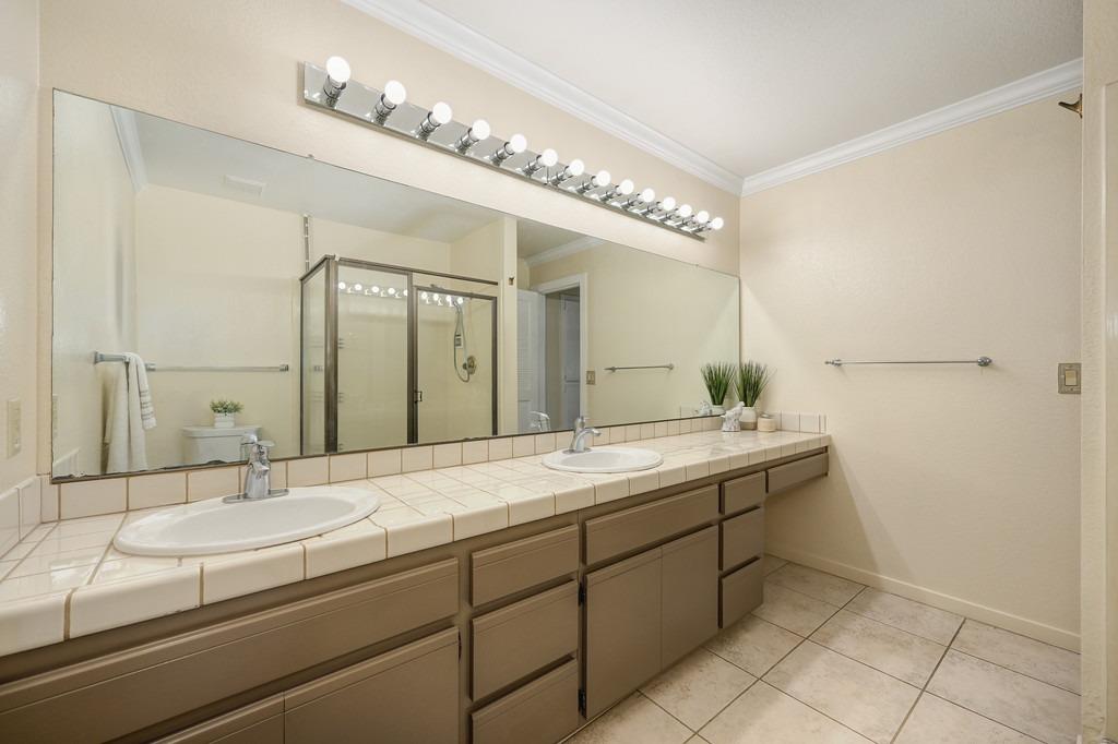 Detail Gallery Image 29 of 56 For 14921 Lago Dr, Rancho Murieta,  CA 95683 - 3 Beds | 2 Baths