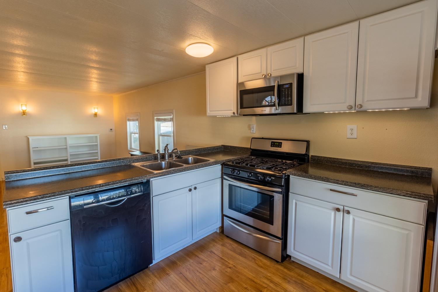 Detail Gallery Image 3 of 22 For 150 Clinton 56, Jackson,  CA 95642 - 1 Beds | 1 Baths