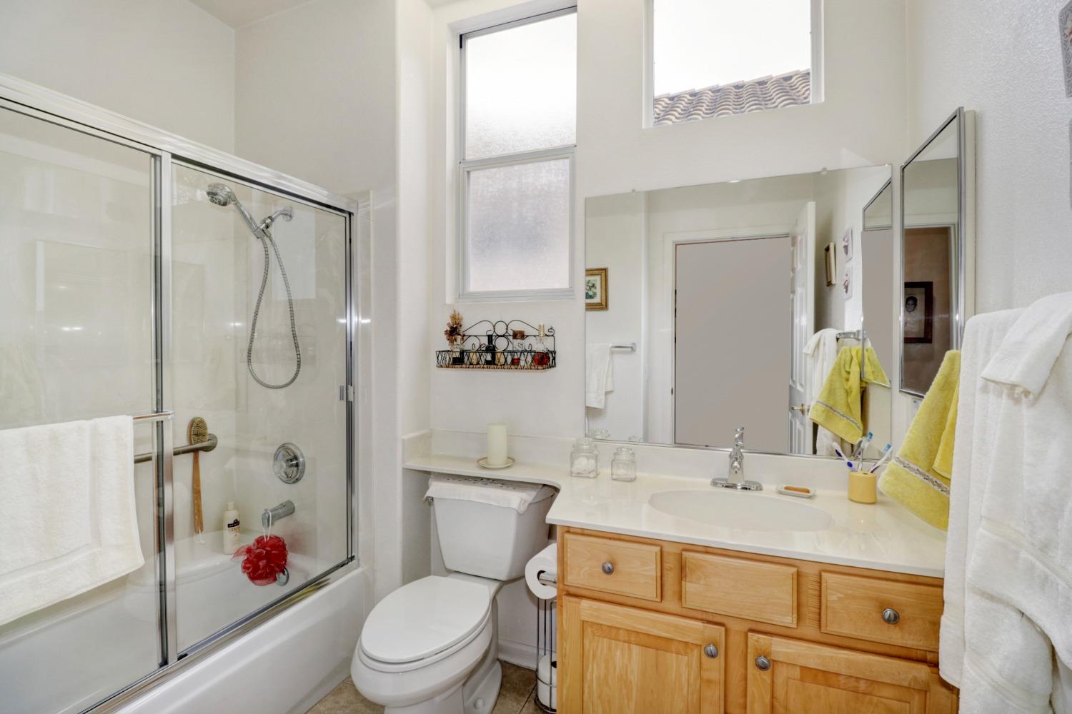 Detail Gallery Image 26 of 38 For 4573 Coach Lamp Ln, Roseville,  CA 95747 - 2 Beds | 2 Baths