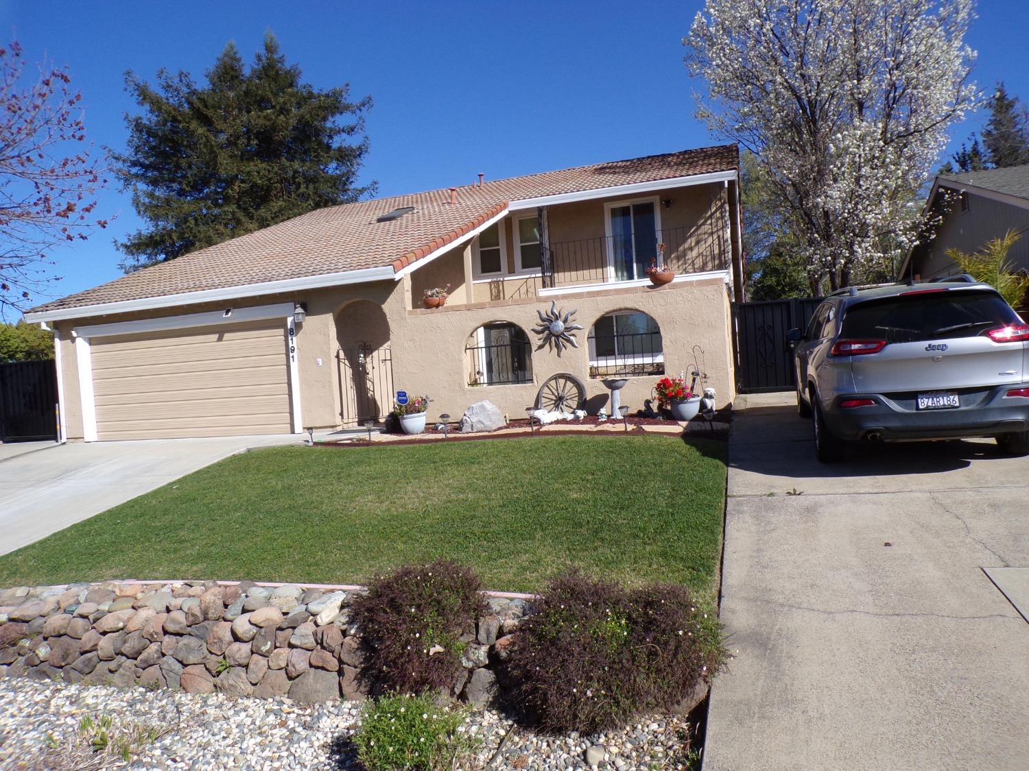 Photo of 8191 Stacey Hills Dr in Citrus Heights, CA
