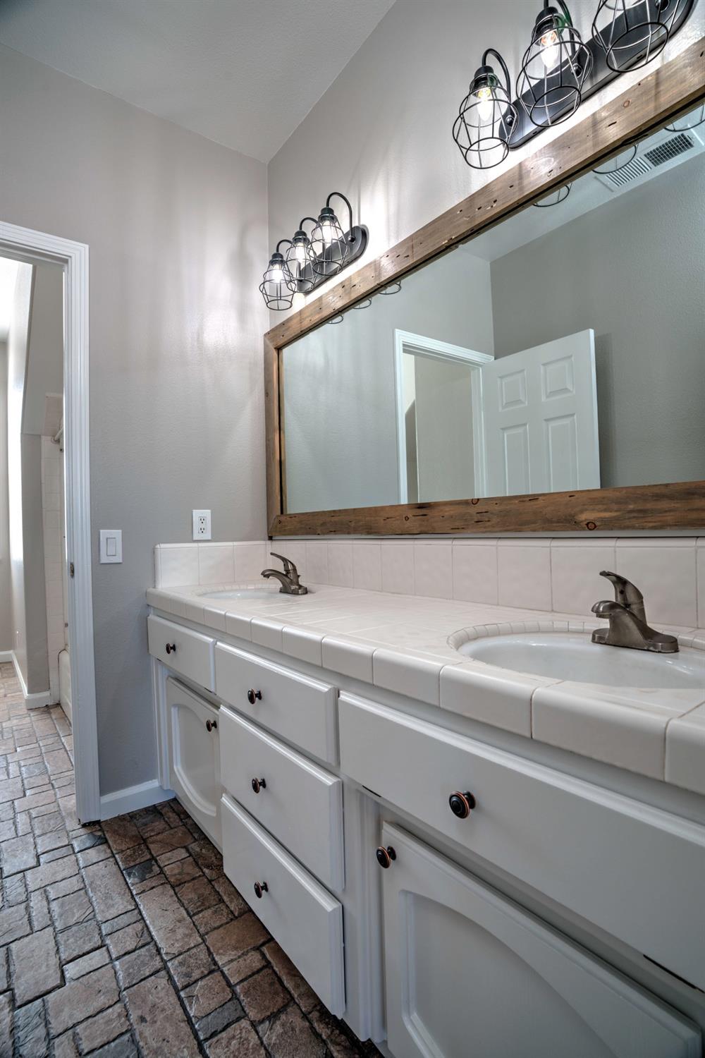 Detail Gallery Image 63 of 98 For 5362 Mendes Ct, Atwater,  CA 95301 - 3 Beds | 2/1 Baths