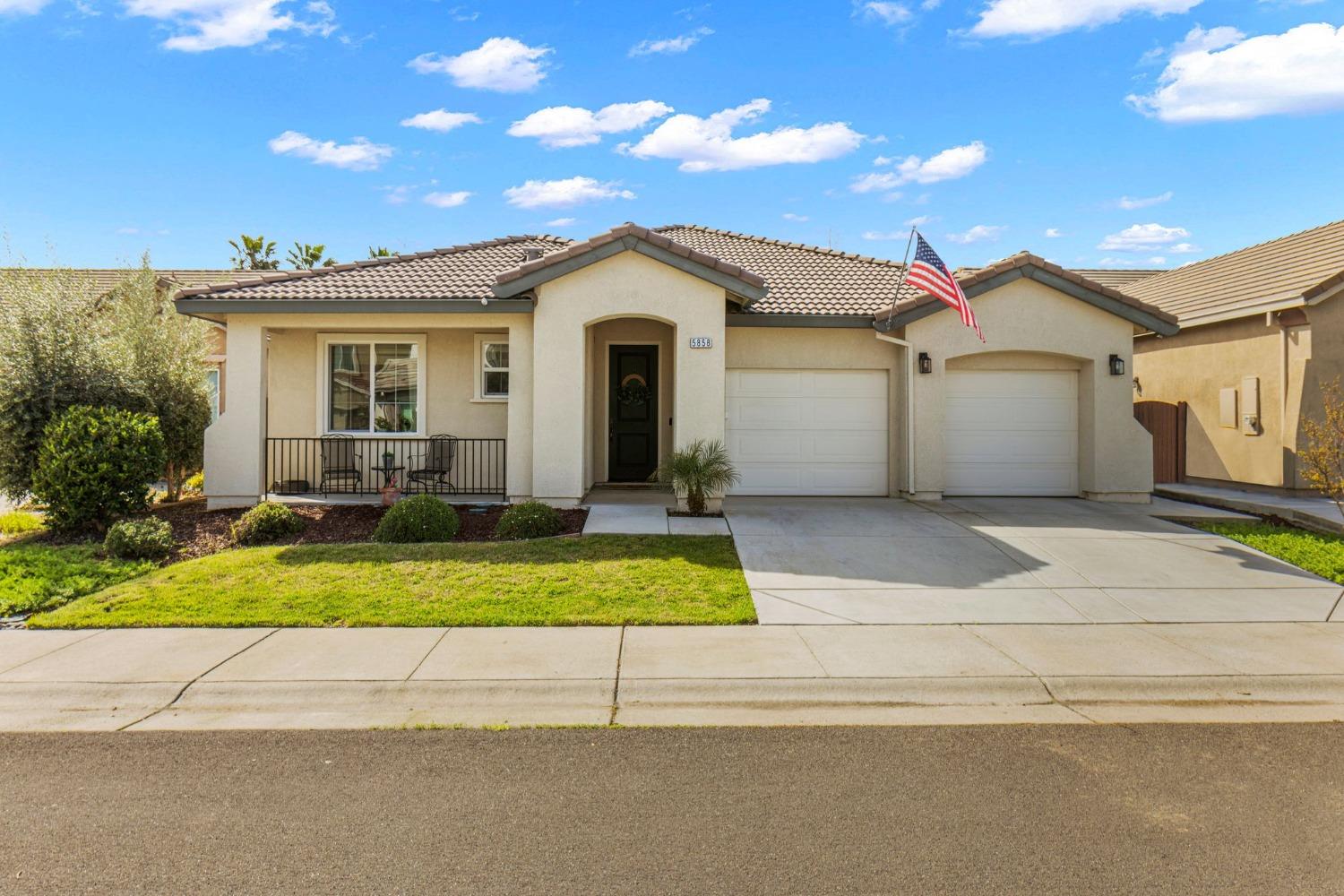Looking for luxury in a single level home? Look no further than this Natomas beauty! Tastefully desi