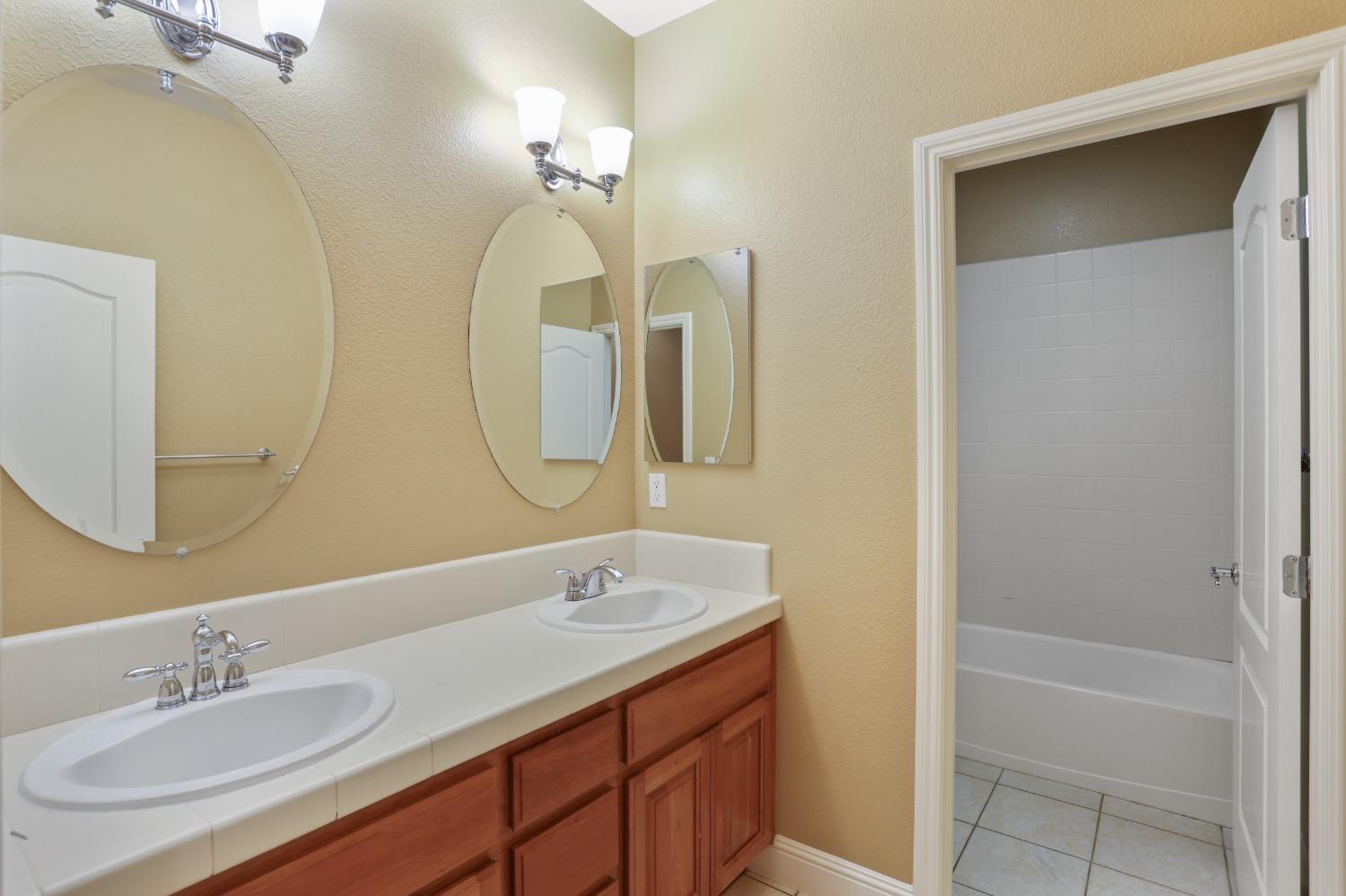 Detail Gallery Image 50 of 58 For 1303 Cottage Grove Ct, Tracy,  CA 95377 - 3 Beds | 2/1 Baths