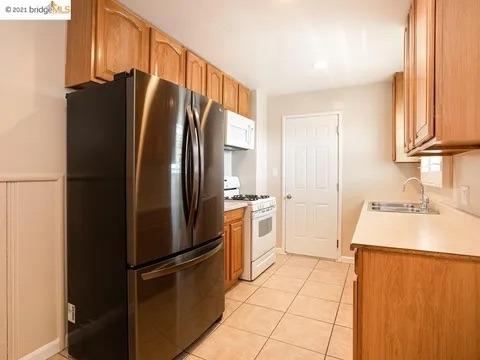 Detail Gallery Image 14 of 26 For 9850 Elmar Ave, Oakland,  CA 94602 - 2 Beds | 1 Baths