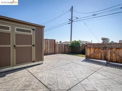 Detail Gallery Image 18 of 26 For 9850 Elmar Ave, Oakland,  CA 94602 - 2 Beds | 1 Baths