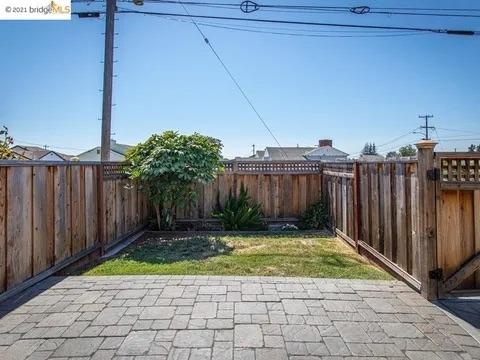 Detail Gallery Image 19 of 26 For 9850 Elmar Ave, Oakland,  CA 94602 - 2 Beds | 1 Baths