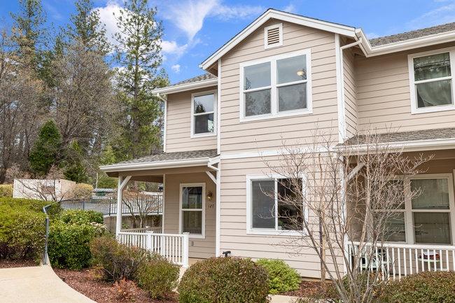 Detail Gallery Image 3 of 30 For 127 Ironhorse Pl, Grass Valley,  CA 95945 - 3 Beds | 2 Baths