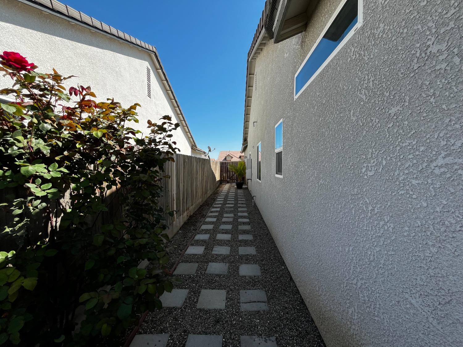 Detail Gallery Image 37 of 45 For 531 Canterbury Ct, Los Banos,  CA 93635 - 3 Beds | 2 Baths