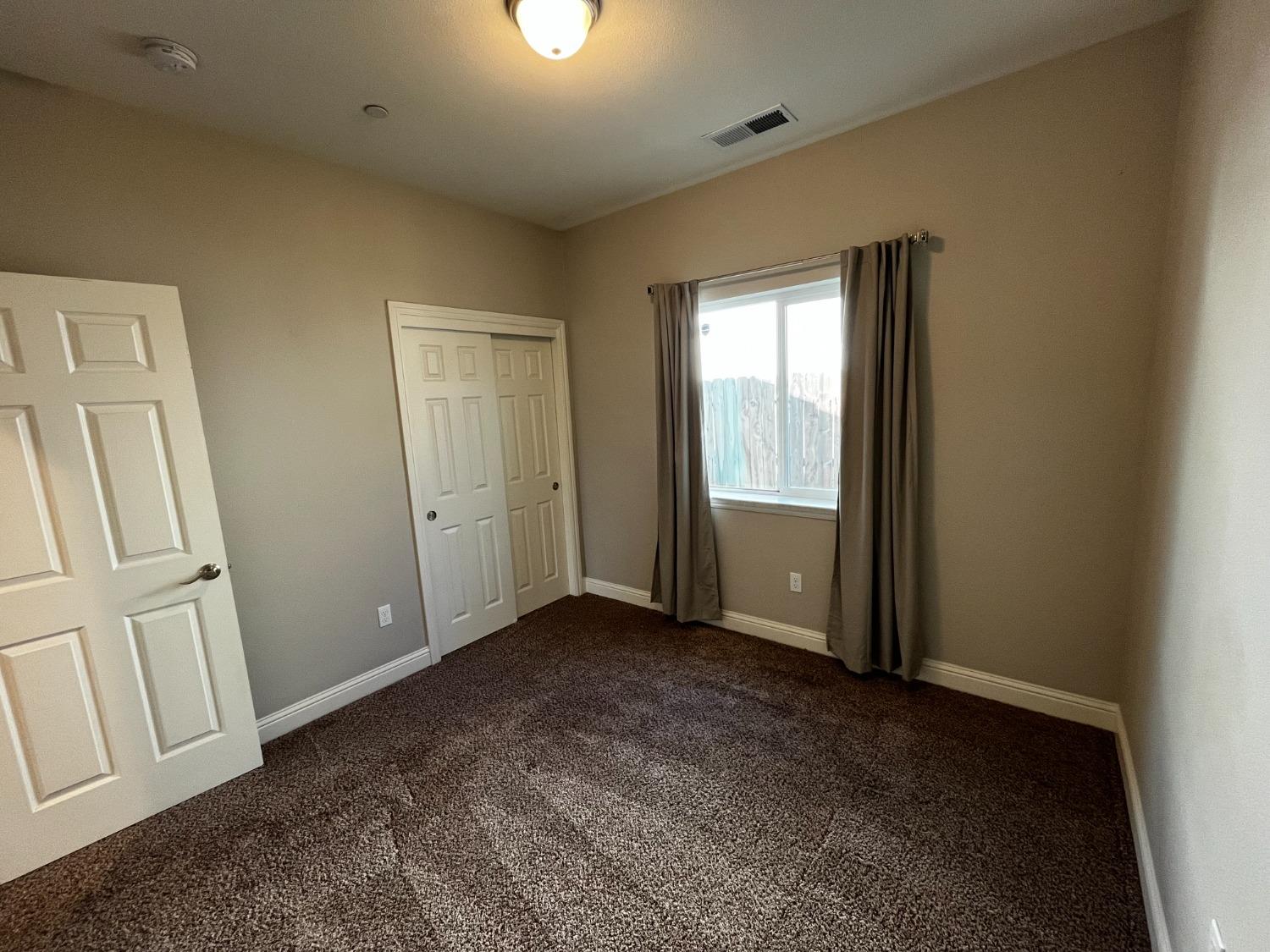 Detail Gallery Image 15 of 45 For 531 Canterbury Ct, Los Banos,  CA 93635 - 3 Beds | 2 Baths