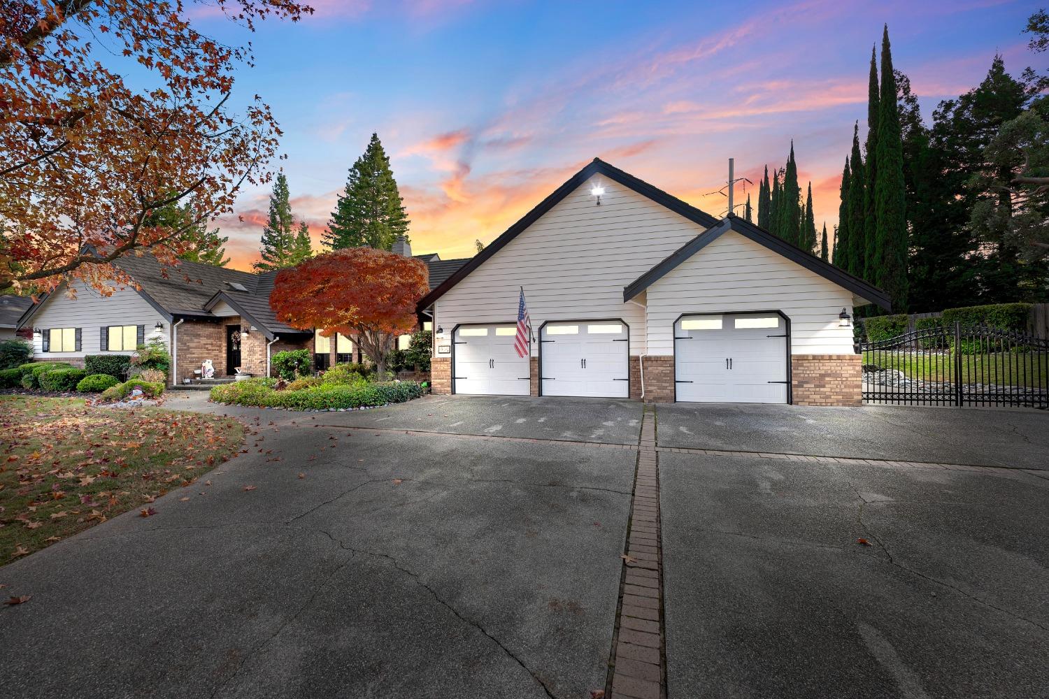 Photo of 8816 Country Creek Dr in Orangevale, CA