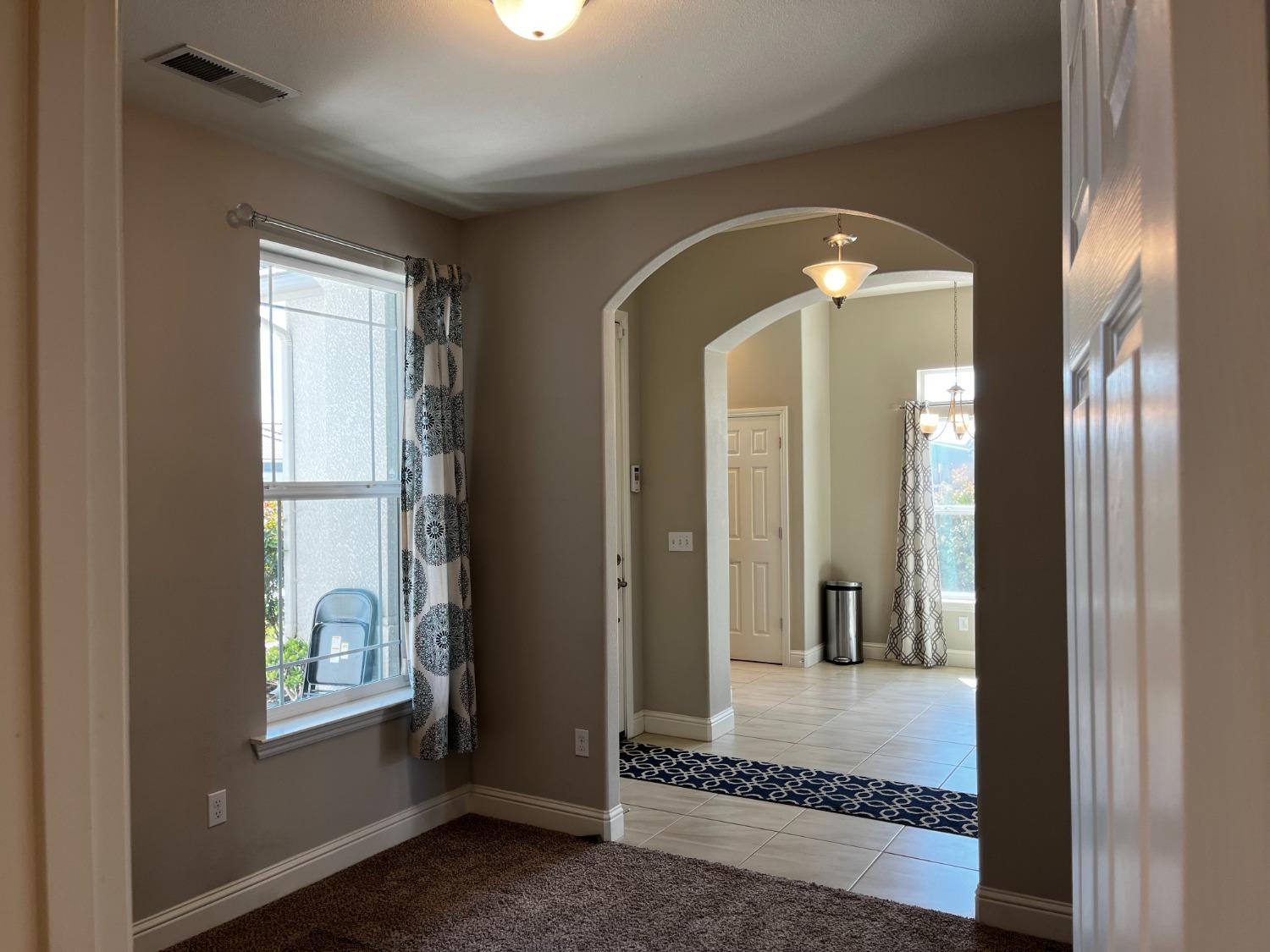 Detail Gallery Image 14 of 45 For 531 Canterbury Ct, Los Banos,  CA 93635 - 3 Beds | 2 Baths