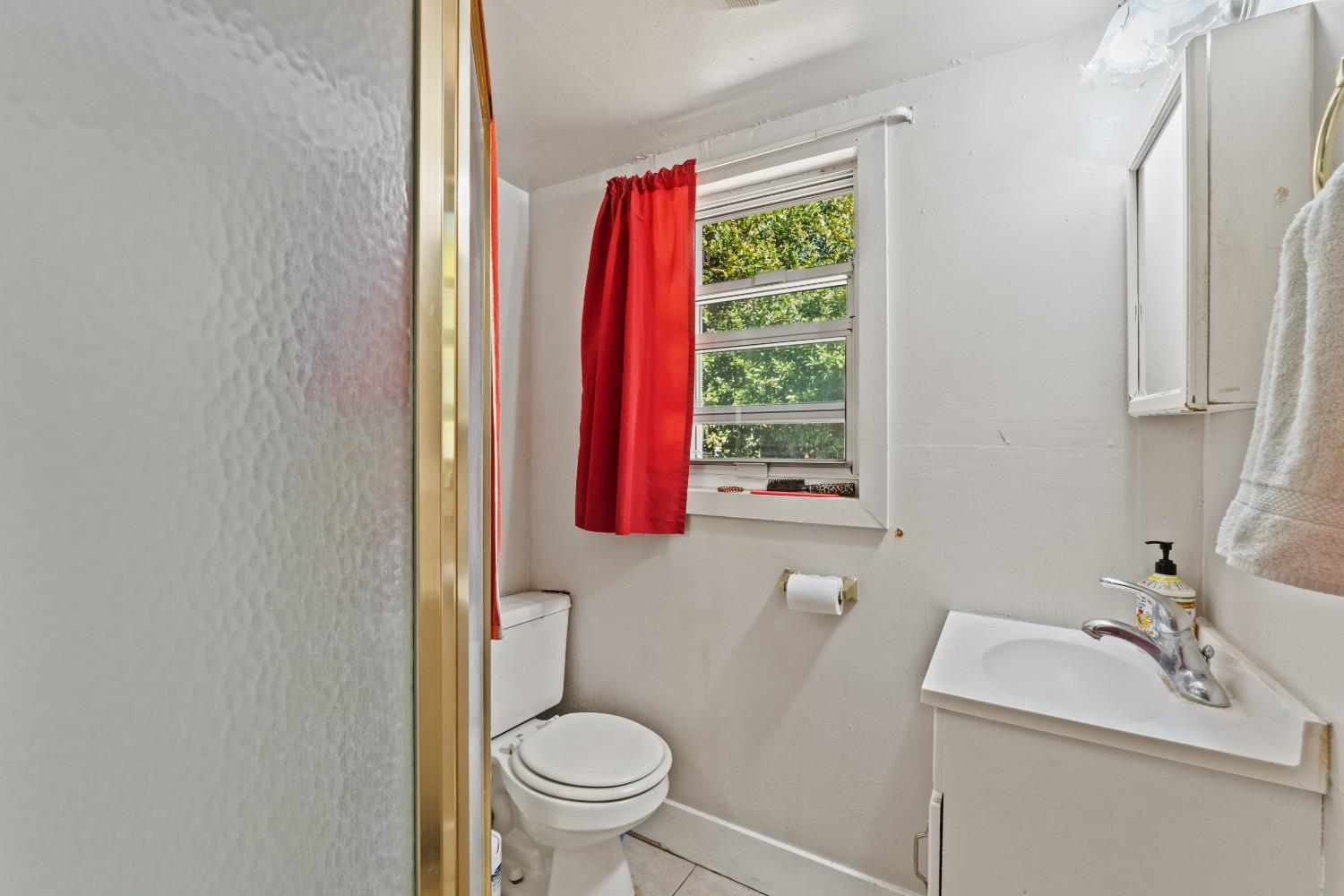 Detail Gallery Image 21 of 28 For 150 Union St, San Jose,  CA 95110 - 3 Beds | 1 Baths