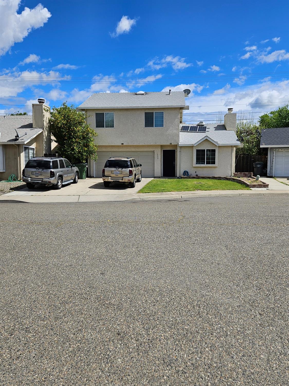 Detail Gallery Image 1 of 14 For 1500 Springville Way, Turlock,  CA 95380 - 3 Beds | 2 Baths