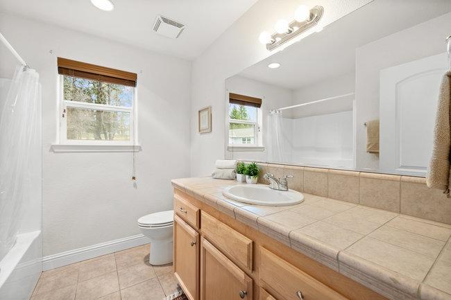 Detail Gallery Image 25 of 30 For 127 Ironhorse Pl, Grass Valley,  CA 95945 - 3 Beds | 2 Baths