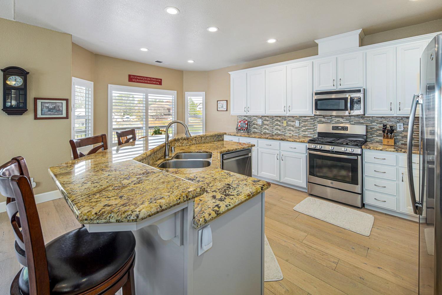 Photo of 488 Pine Valley Ct in Valley Springs, CA