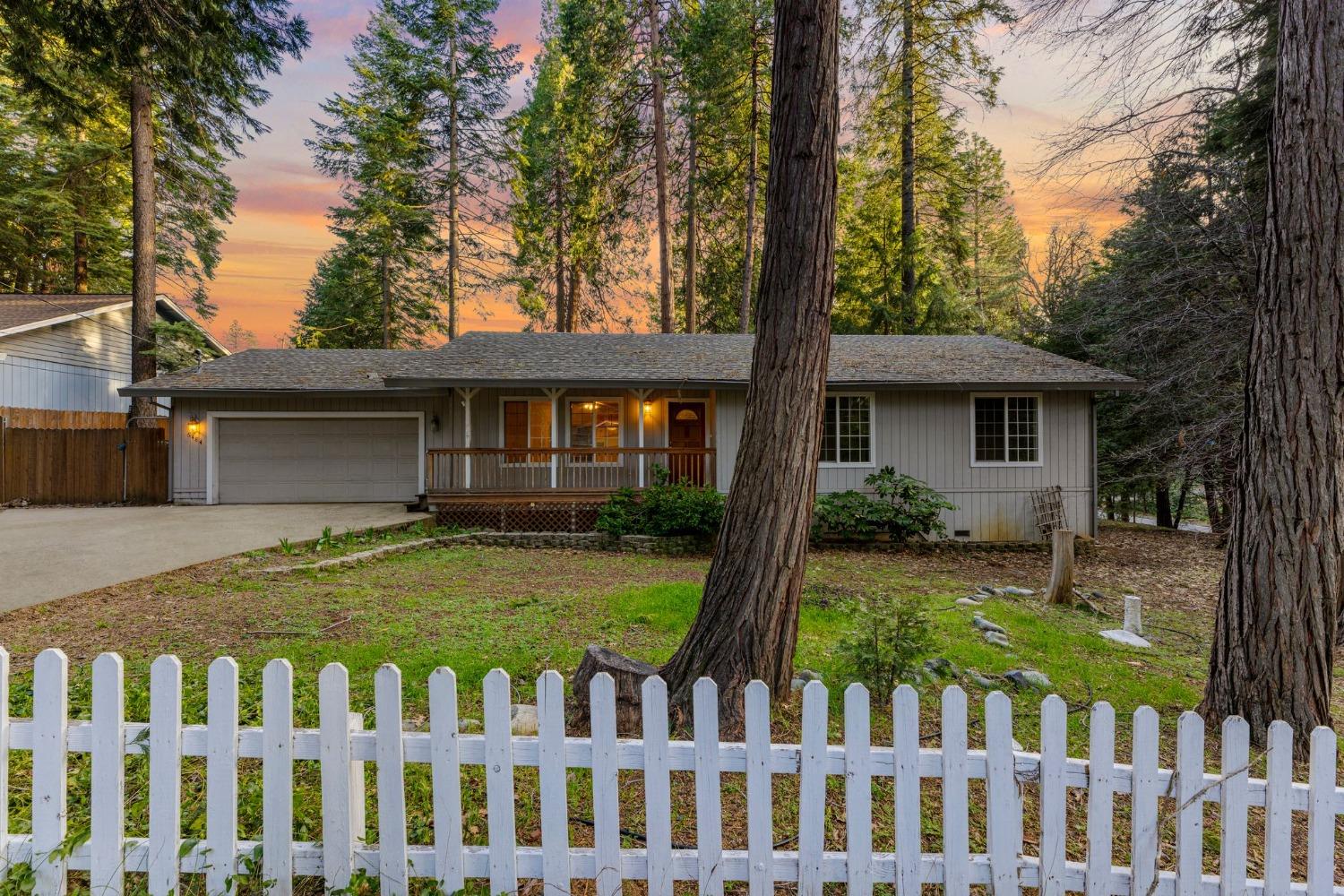 Detail Gallery Image 1 of 1 For 6484 Dobson Way, Pollock Pines,  CA 95726 - 3 Beds | 2 Baths