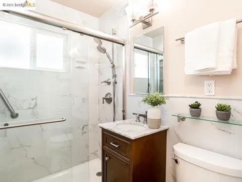 Detail Gallery Image 22 of 26 For 9850 Elmar Ave, Oakland,  CA 94602 - 2 Beds | 1 Baths