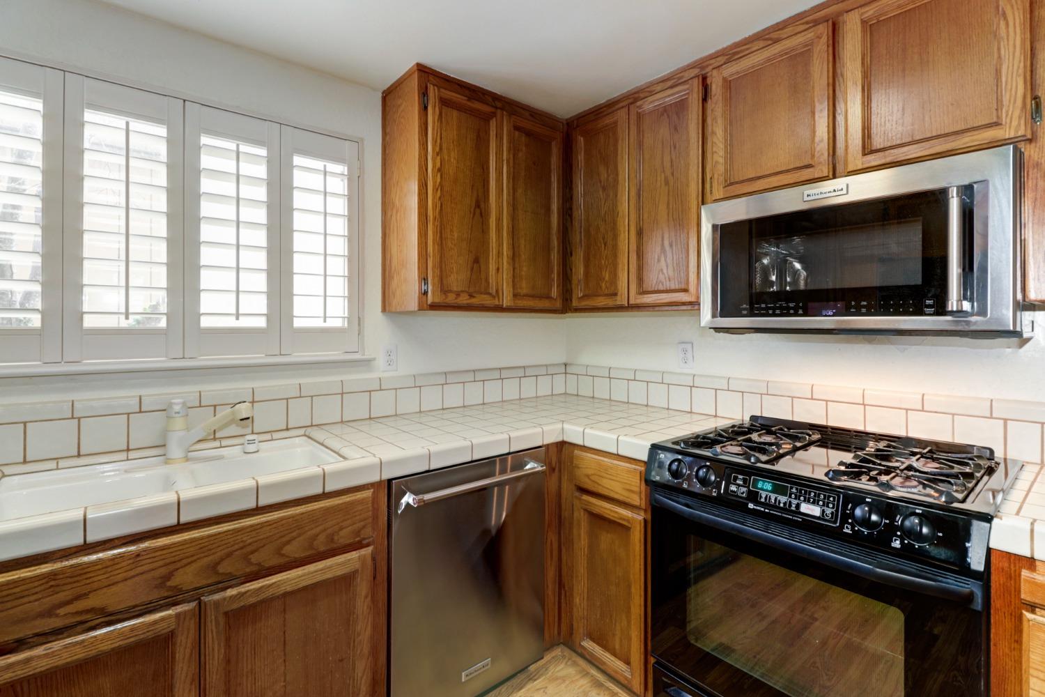 Detail Gallery Image 13 of 35 For 12101 Summer Ridge Dr #8,  Auburn,  CA 95603 - 2 Beds | 2/1 Baths