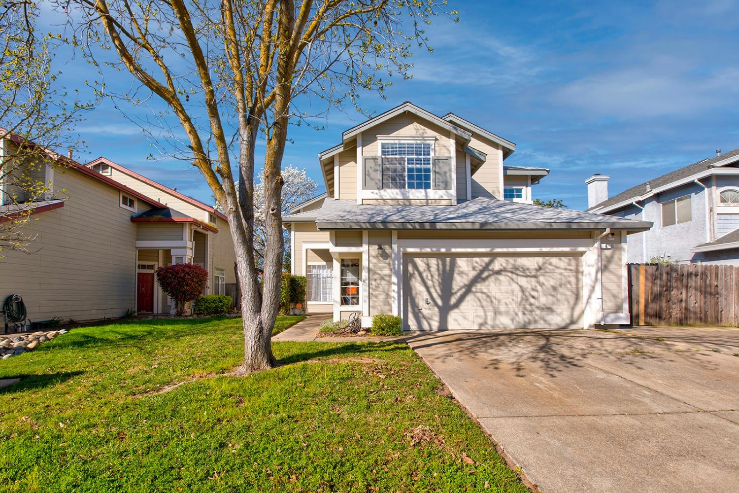 Detail Gallery Image 1 of 1 For 6 Ferncliff Ct, Sacramento,  CA 95823 - 3 Beds | 2/1 Baths