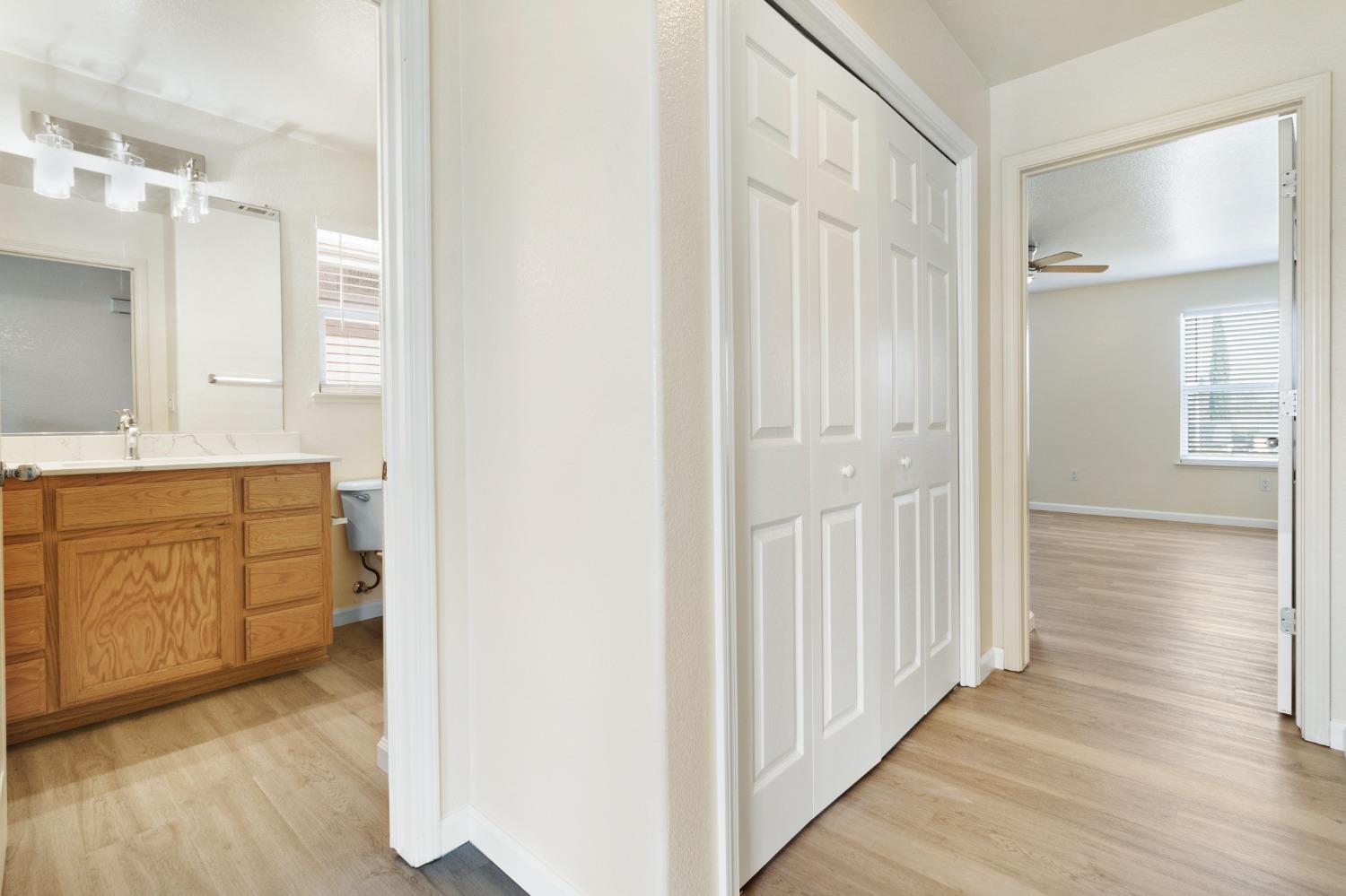 Detail Gallery Image 16 of 29 For 546 Mikey Pl, Manteca,  CA 95336 - 3 Beds | 2/1 Baths