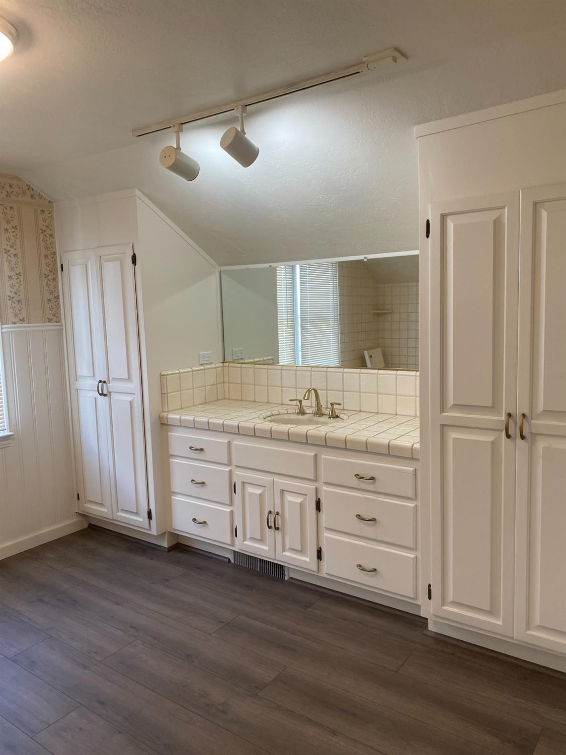 Detail Gallery Image 20 of 27 For 3050 9th St, Ceres,  CA 95307 - 3 Beds | 2 Baths