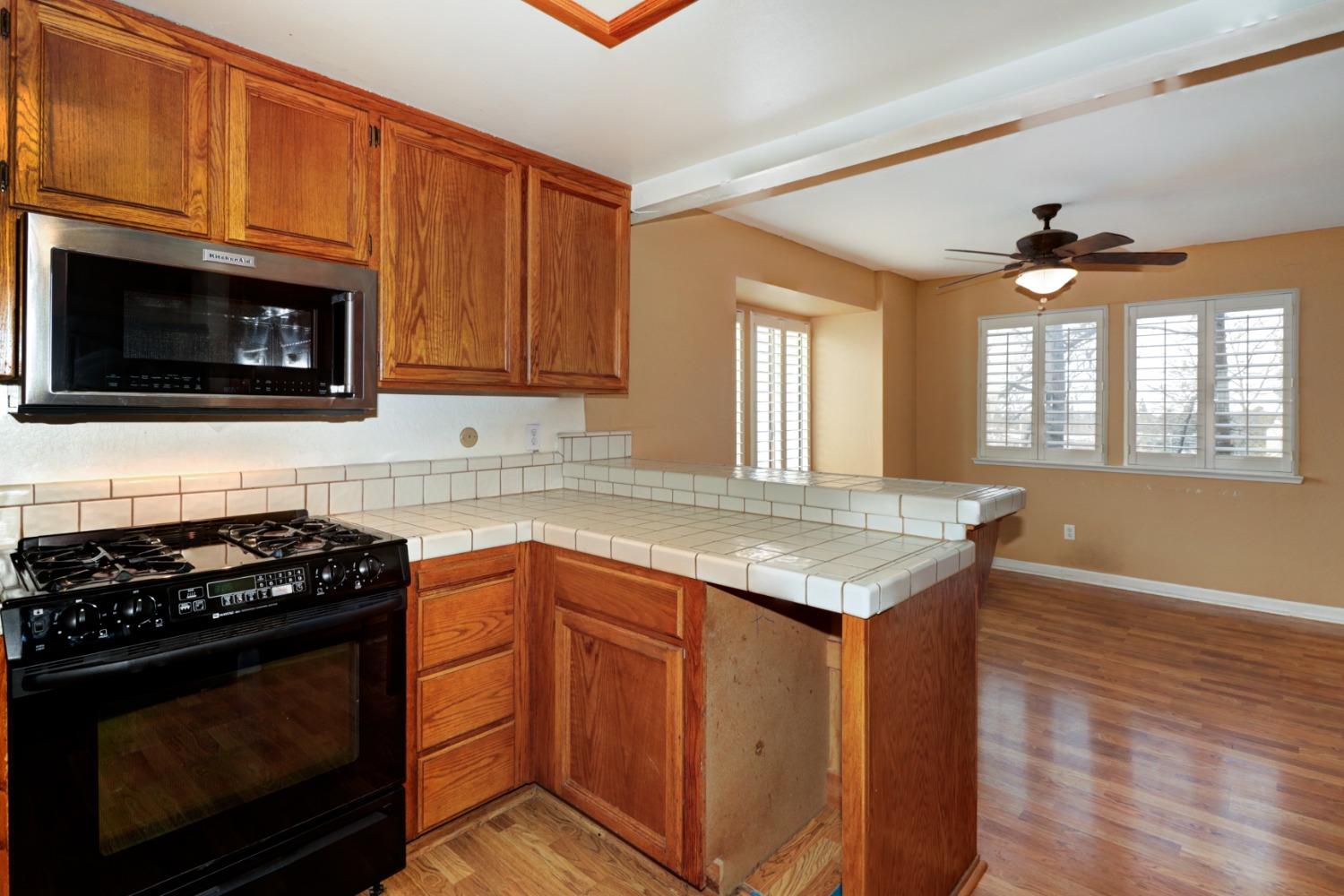 Detail Gallery Image 15 of 35 For 12101 Summer Ridge Dr #8,  Auburn,  CA 95603 - 2 Beds | 2/1 Baths