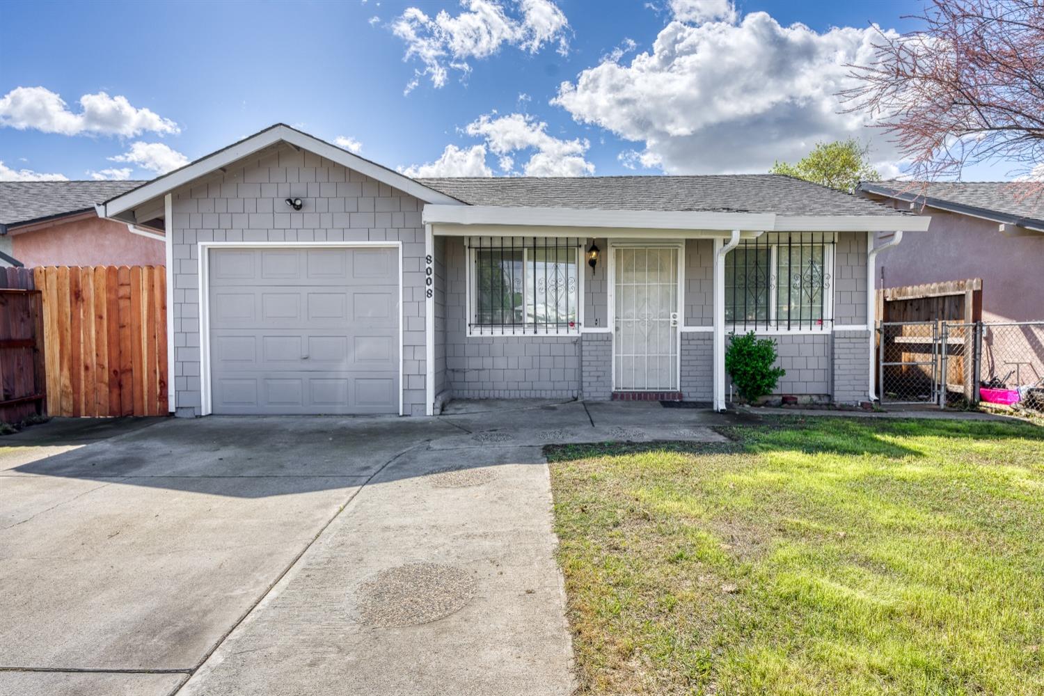 Photo of 8008 32nd Ave in Sacramento, CA