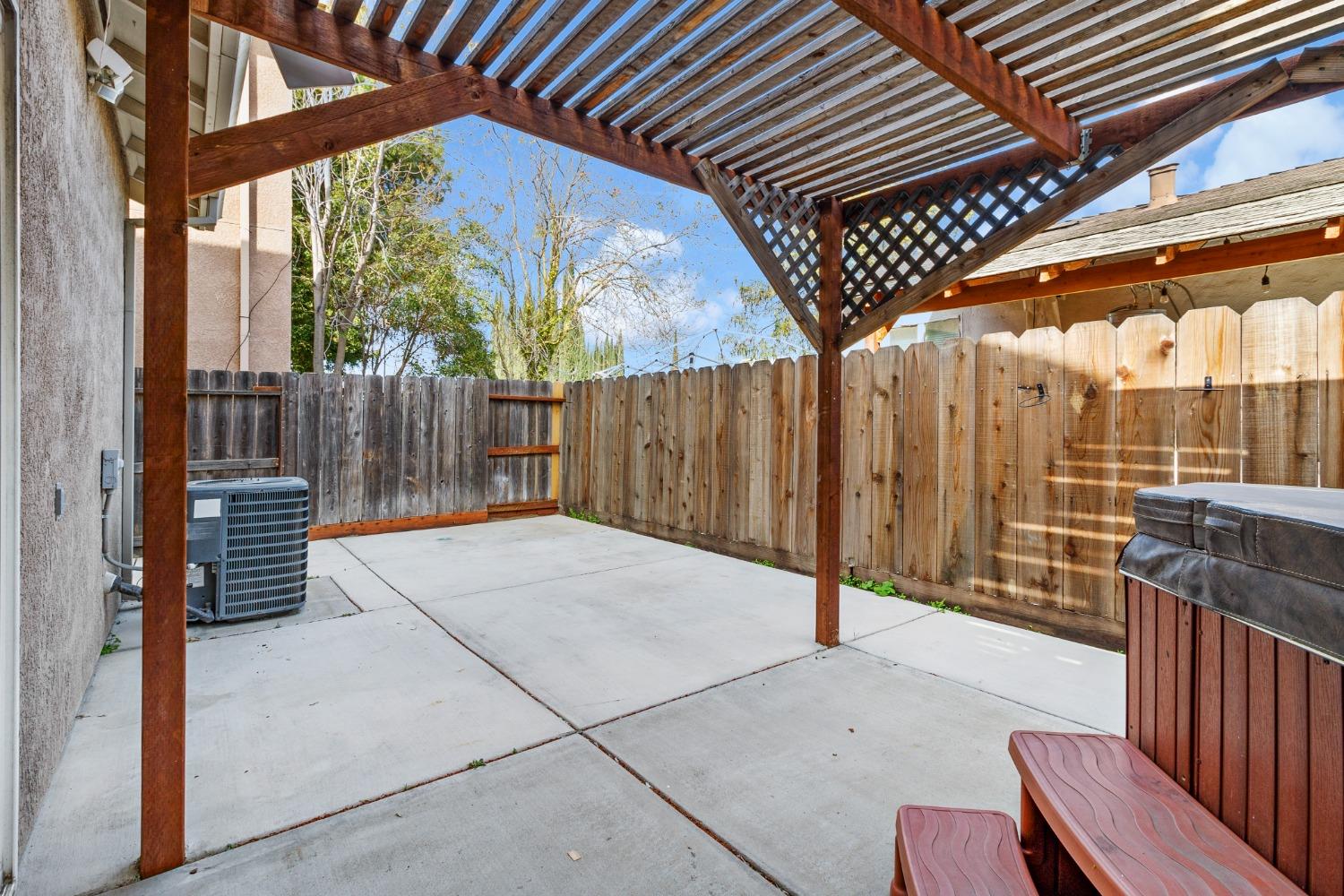 Detail Gallery Image 28 of 29 For 546 Mikey Pl, Manteca,  CA 95336 - 3 Beds | 2/1 Baths