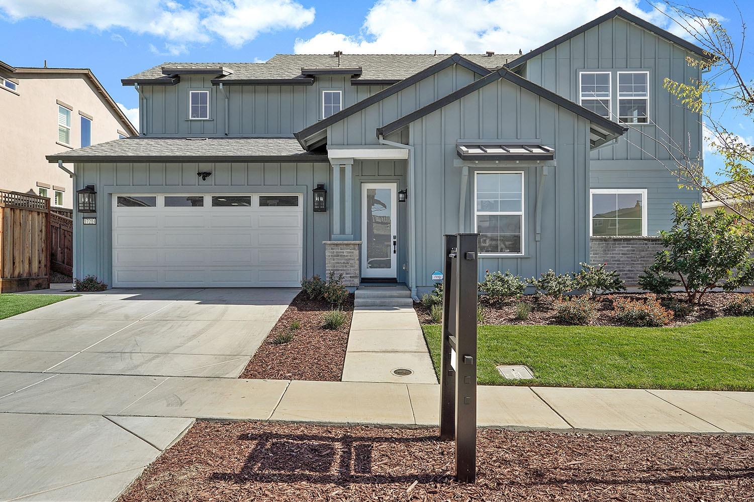 Detail Gallery Image 1 of 9 For 17214 Bowling Ct, Lathrop,  CA 95330 - 4 Beds | 3/1 Baths