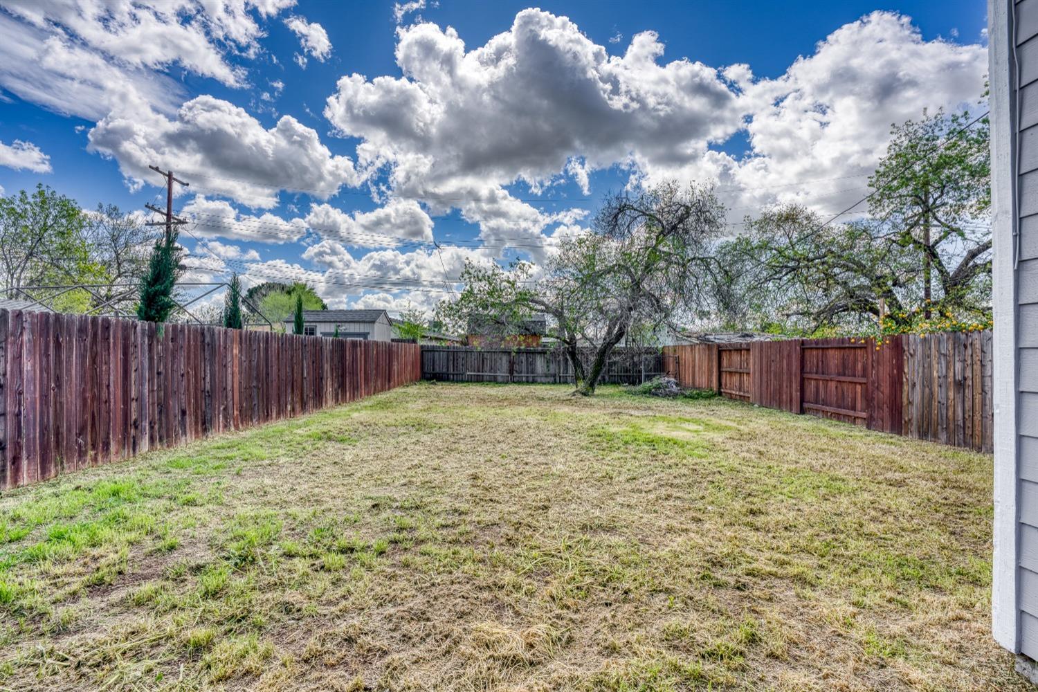 Detail Gallery Image 31 of 31 For 8008 32nd Ave, Sacramento,  CA 95824 - 4 Beds | 2 Baths