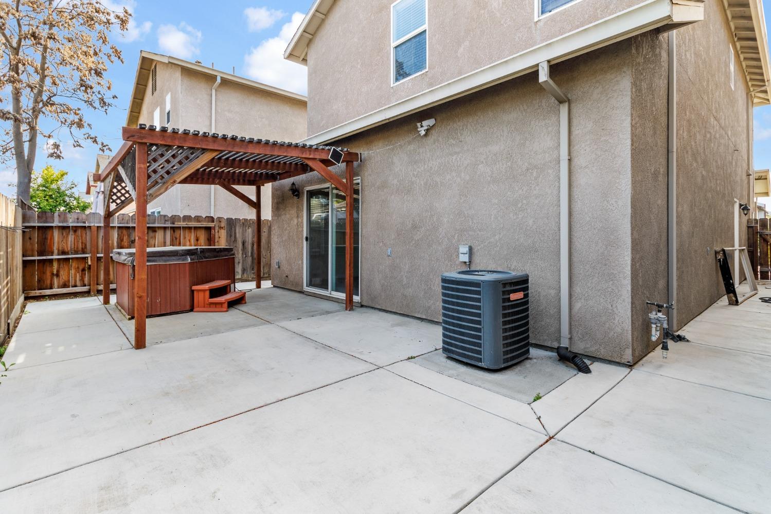 Detail Gallery Image 25 of 29 For 546 Mikey Pl, Manteca,  CA 95336 - 3 Beds | 2/1 Baths