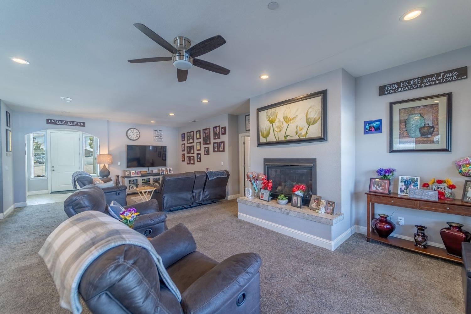 Detail Gallery Image 12 of 40 For 764 Cloverland Way, Oakdale,  CA 95361 - 3 Beds | 2 Baths
